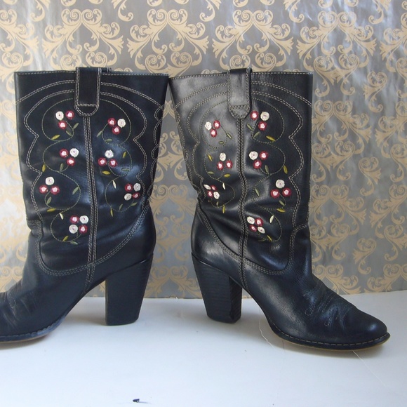 Seychelles Shoes - Seychelles Black Vegan Floral Western Boot - 7.5 M